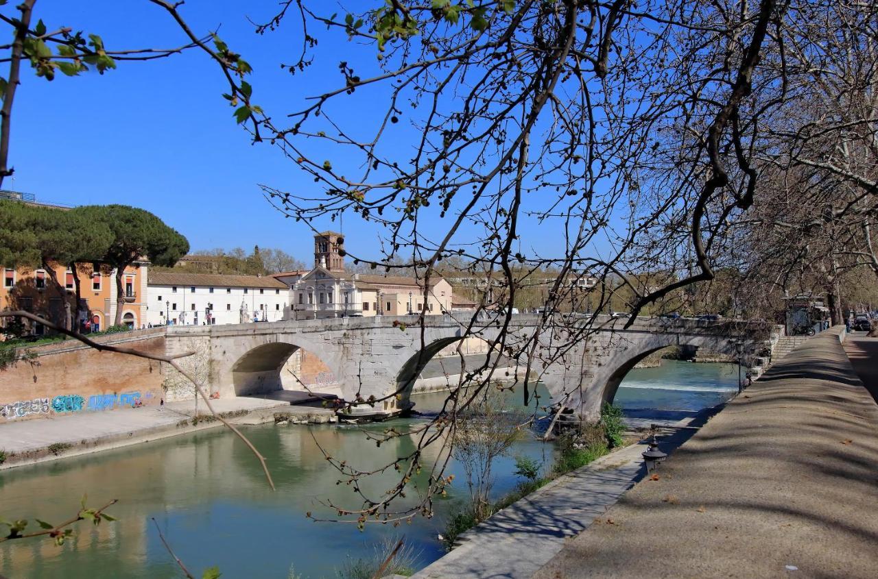 4Bnb - Tiberina Spacious Apartment Roma Exterior foto
